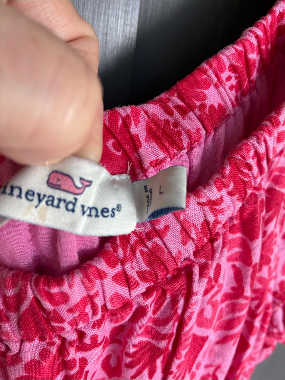 Vineyard Vines large linen  Pink lined romper - Picture 2 of 3